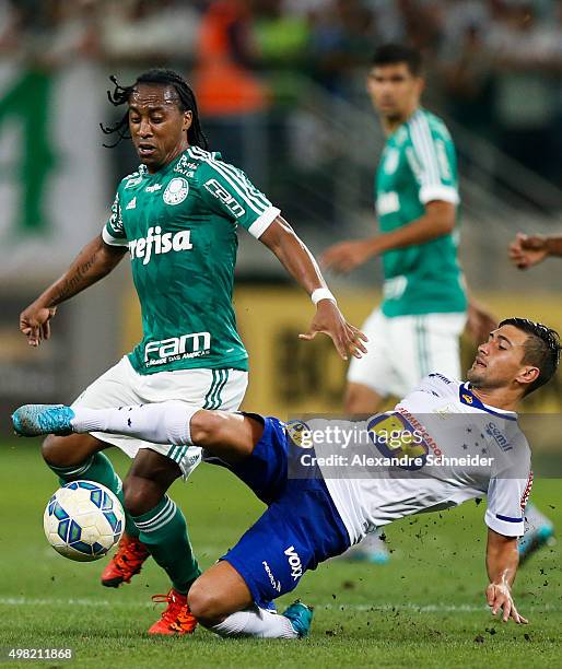 Arouca of Palmeiras and De Arrascaeta of Cruzeiro in action during the match between Palmeiras and Cruzeiro for the Brazilian Series A 2015 at...