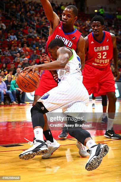 Lazeric Jones of the Iowa Energy drives around the Grand Rapids Drive in an NBA D-League game on November 21, 2015 at the Wells Fargo Arena in Des...