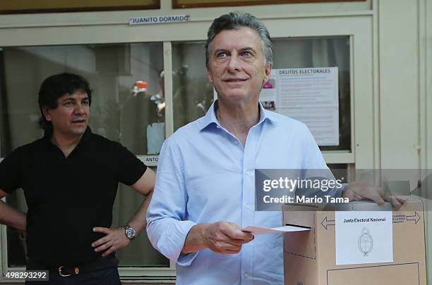 Opposition presidential candidate Mauricio Macri casts his ballot on November 22, 2015 in Buenos Aires, Argentina. Argentina is facing its first...