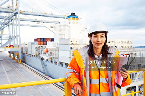 wenn sie es brauchen verschickt wurde, sind sie am richtigen ort. - dock worker stock-fotos und bilder