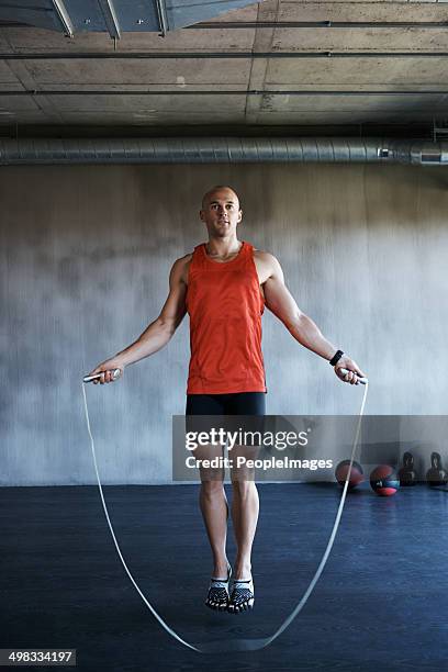 the ups and downs of fitness - touwtje springen stockfoto's en -beelden