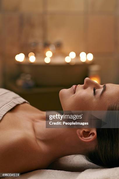 818 Woman Lying On Massage Table Side View Stock Photos, High-Res ...