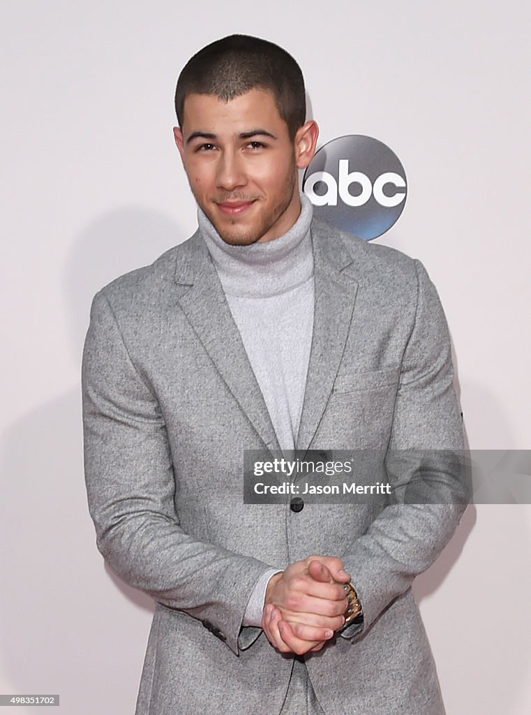 2015 American Music Awards - Arrivals