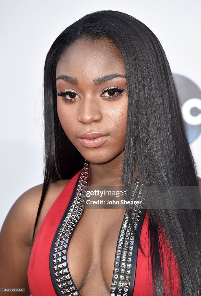 2015 American Music Awards - Arrivals