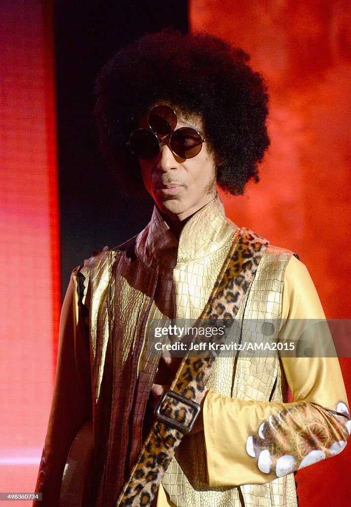 2015 American Music Awards - Roaming Show