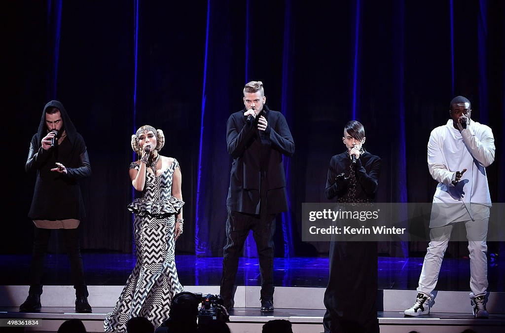 2015 American Music Awards - Show