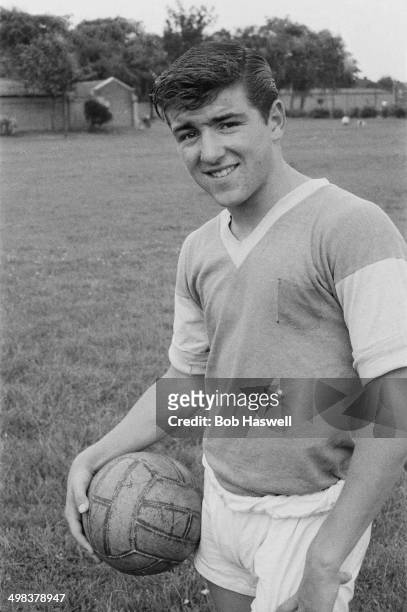 Year-old Terry Venables, an apprentice footballer with Chelsea F.C., training in Dagenham park, east London, UK, 10th August 1958.