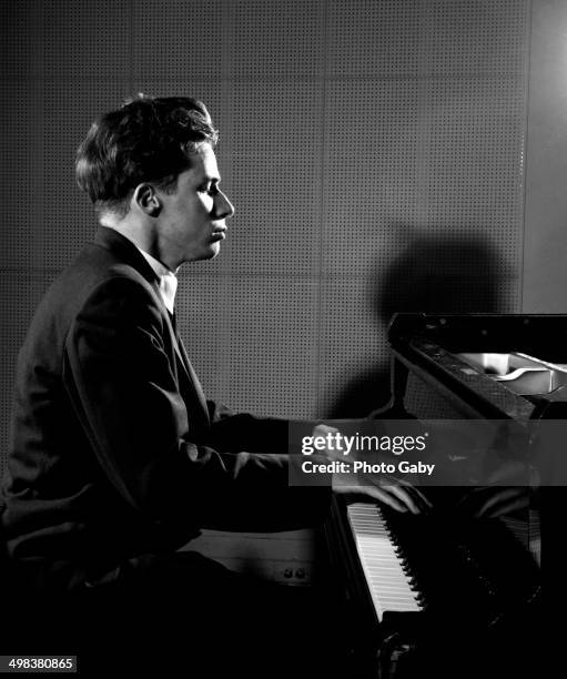 Canadian pianist Glenn Gould at a piano, Toronto, Canada, 1956.