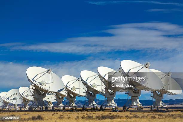 vla espacio exterior radiotelescopio matriz de socorro, nuevo méxico - satellite dish fotografías e imágenes de stock