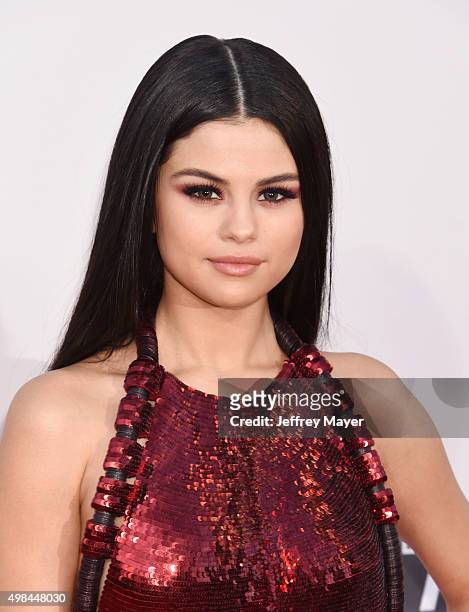 Singer/actress Selena Gomez arrives at the 2015 American Music Awards at Microsoft Theater on November 22, 2015 in Los Angeles, California.