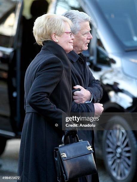 German President Joachim Gauck and Helmut Schmidt's daughter Susanne Schmidt attend the funeral ceremony of Germany's ex-chancellor Helmut Schmidt at...