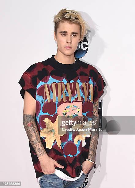 Recording artist Justin Bieber attends the 2015 American Music Awards at Microsoft Theater on November 22, 2015 in Los Angeles, California.