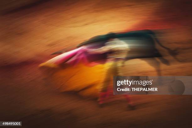 bulfight - bullfighter photos et images de collection