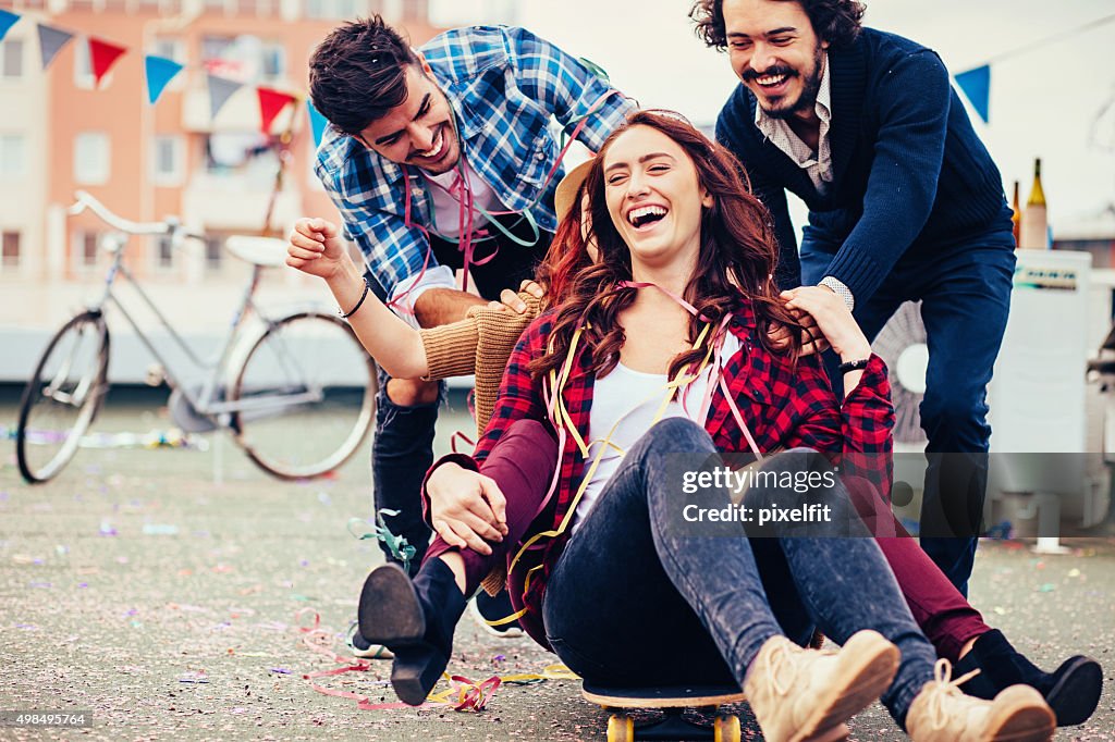 Feliz personas en la fiesta