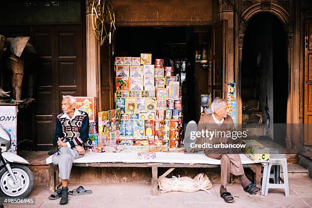street vendor, delhi - dvd stock pictures, royalty-free photos & images