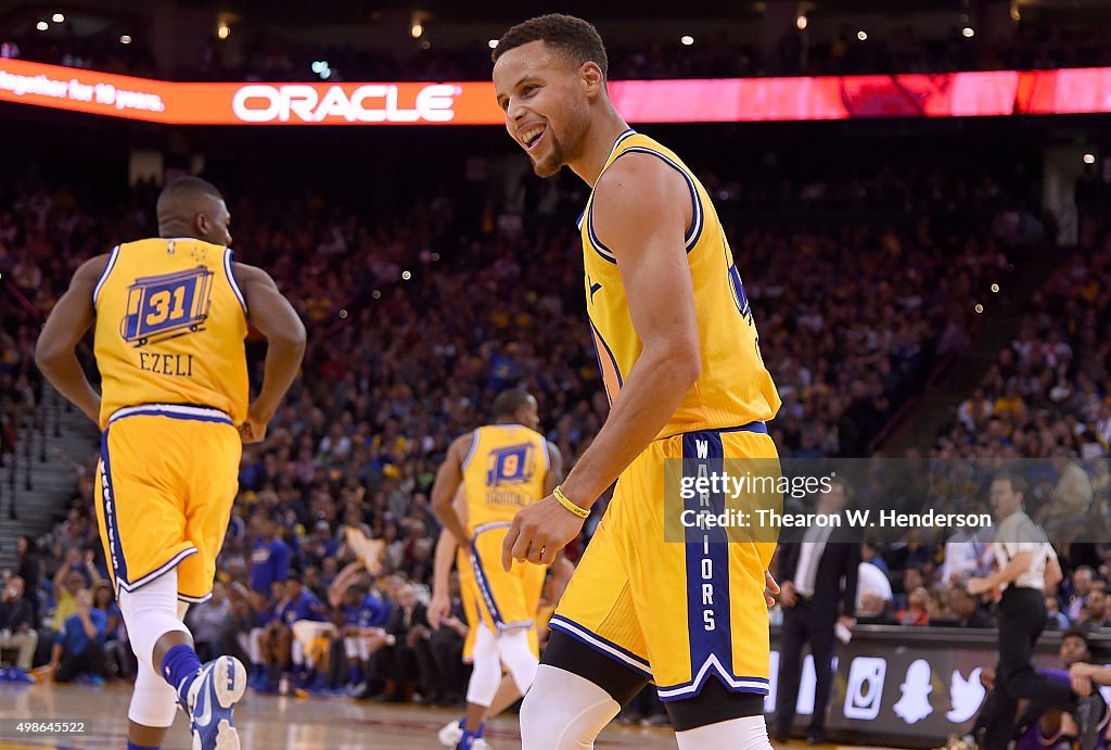 Los Angeles Lakers v Golden State Warriors