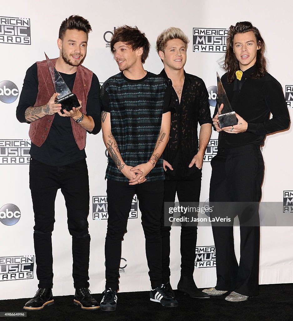 2015 American Music Awards - Press Room