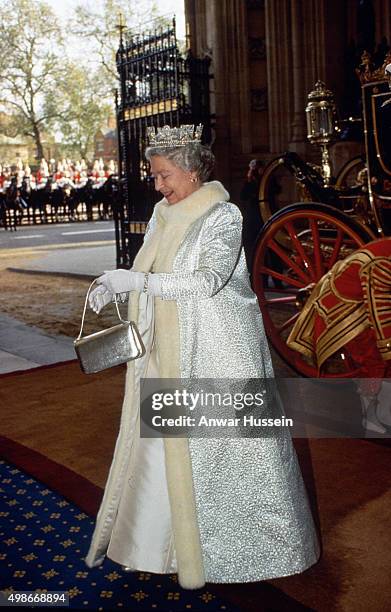 Queen Elizabeth ll attends the State Opening of Parliament on November 18, 2009 in London, England.