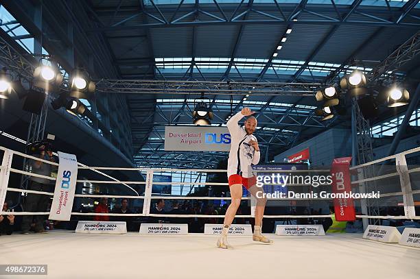 Tyson Fury practices during a Media Training Session at Dusseldorf Airport on November 25, 2015 in Duesseldorf, Germany.