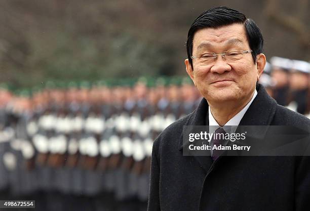 Vietnamese President Truong Tan Sang attends a military welcome ceremony at Bellevue Presidential Palace on November 25, 2015 in Berlin, Germany....