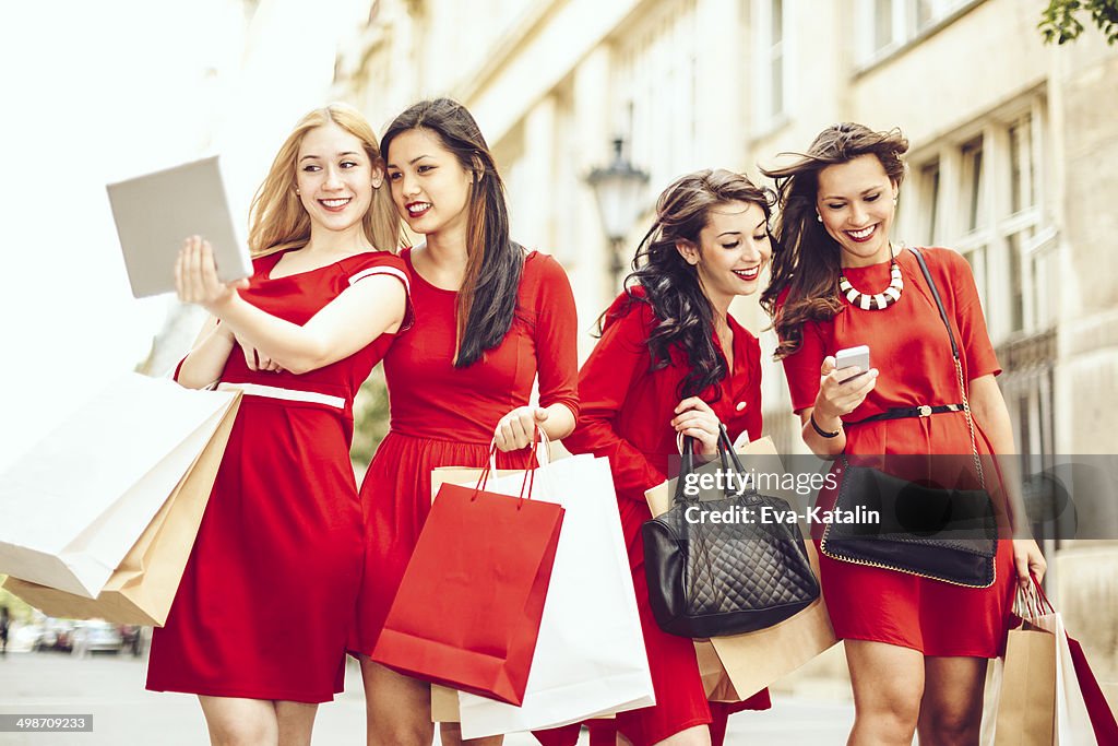 Donne in rosso