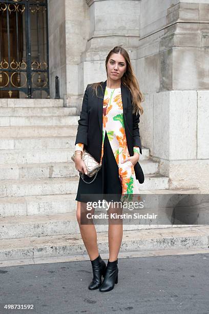 Model Amber Le Bon wears all Stella McCartney on day 7 during Paris Fashion Week Spring/Summer 2016/17 on October 5, 2015 in Paris, France. Amber Le...