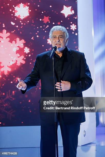 Tenor Opera Singer Placido Domingo performs during 'Vivement Dimanche' TV Show at Pavillon Gabriel on November 25, 2015 in Paris, France.