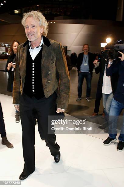 Thomas Gottschalk attends the Querdenker Award 2015 at BMW World on November 25, 2015 in Munich, Germany.