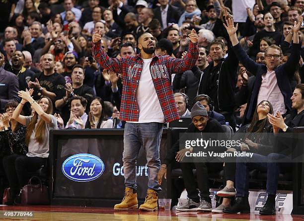 Drake Rapper At Raptor Game 28,149 Drake Game Stock Photos, High-Res Pictures, and Images - Getty ...