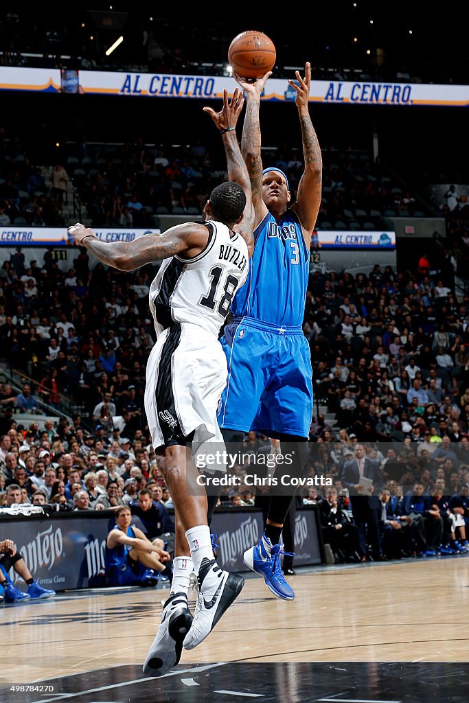 Dallas Mavericks v San Antonio Spurs