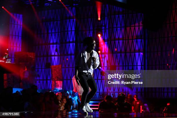 Tapz Singer 48 Tapz Stock Photos, High-Res Pictures, and Images - Getty Images