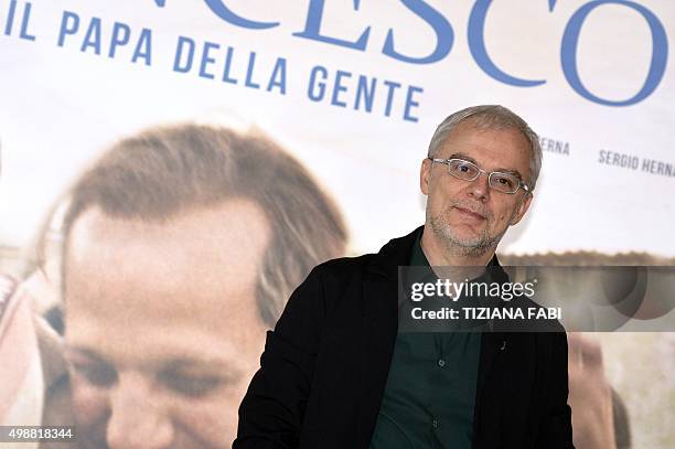 Italian director Daniele Luchetti poses during the photocall of his movie "Chiamatemi Francesco, il Papa della gente" on November 26, 2015 in Rome....