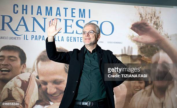 Italian director Daniele Luchetti poses during the photocall of his movie "Chiamatemi Francesco, il Papa della gente" on November 26, 2015 in Rome....