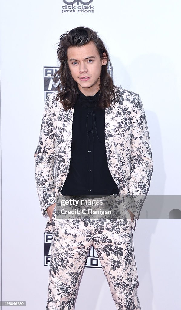 2015 American Music Awards - Arrivals