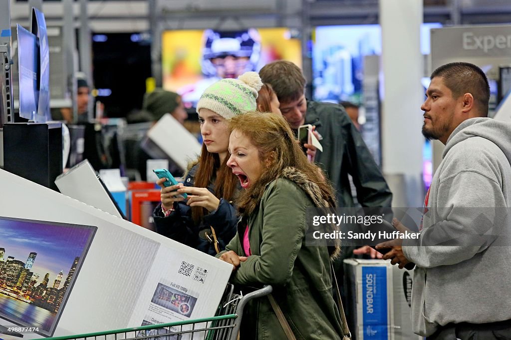 Retailers Open On Thanksgiving Evening, Starting Black Friday Sales Early