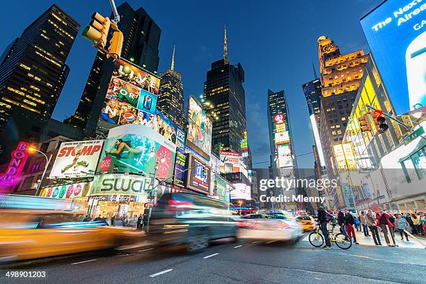 new york city times square - commercial sign fotografías e imágenes de stock