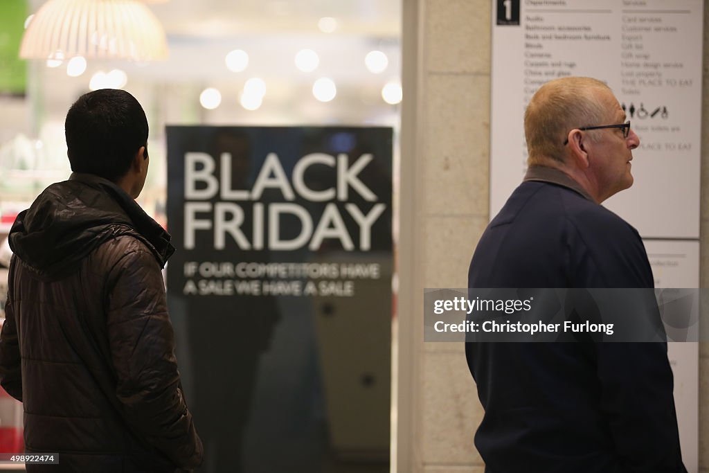 Shoppers During The 2015 Black Friday Sales