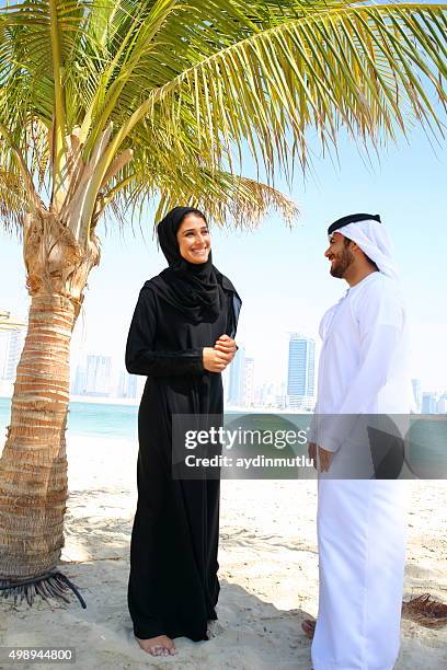 arab family - saudi arabia beach stock pictures, royalty-free photos & images