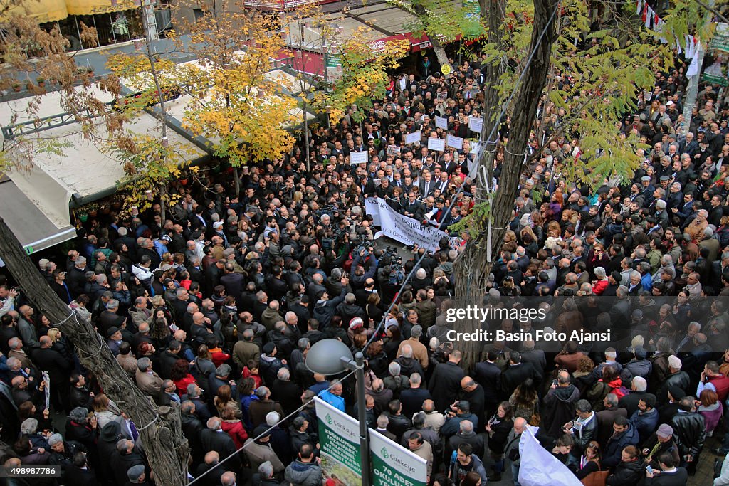 Journalists protested against the arrestment of the...