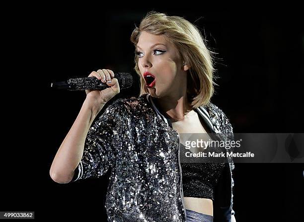 Taylor Swift performs during her '1989' World Tour at ANZ Stadium on November 28, 2015 in Sydney, Australia.