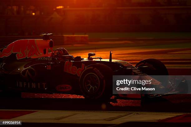 Daniil Kvyat of Russia and Infiniti Red Bull Racing drives during qualifying for the Abu Dhabi Formula One Grand Prix at Yas Marina Circuit on...