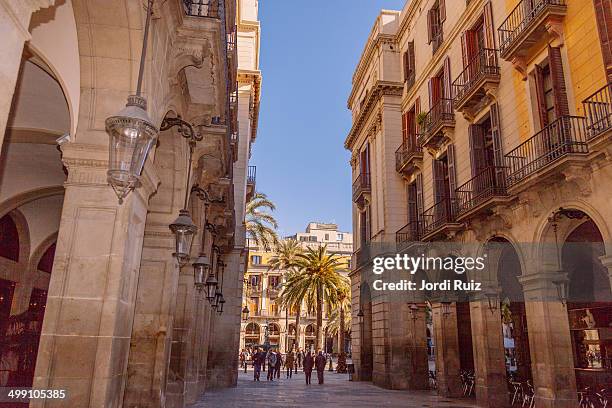 barri gotic - las ramblas fotografías e imágenes de stock