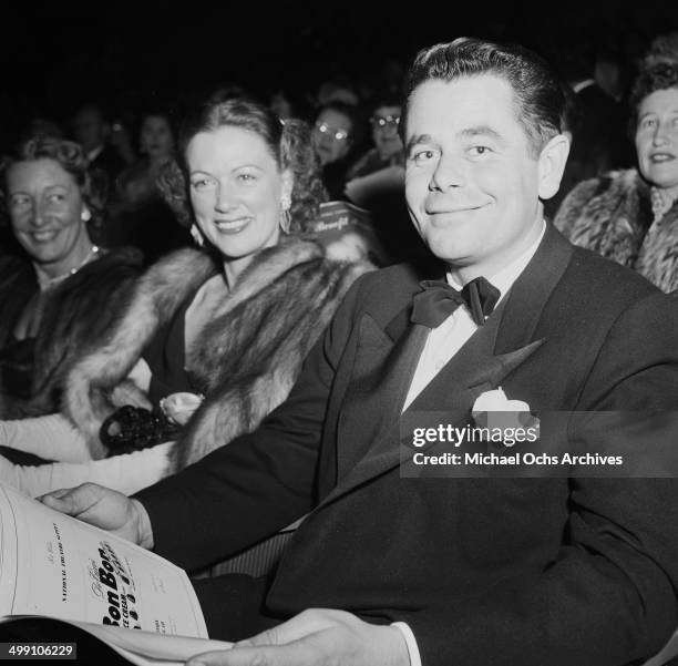 Actor Glenn Ford and Eleanor Powell attend the premier of "Pandora and the Flying Dutchman: in Los Angeles, California.