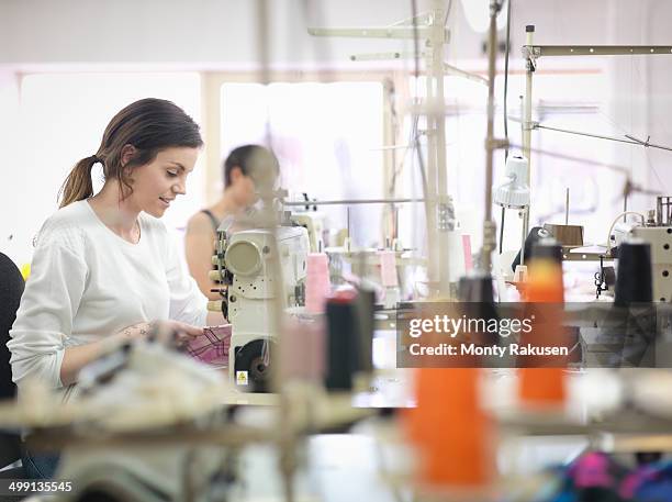 Working Clothes Machine 1,044 White Sewing Machines Stock Photos, High-Res Pictures, and Images ...
