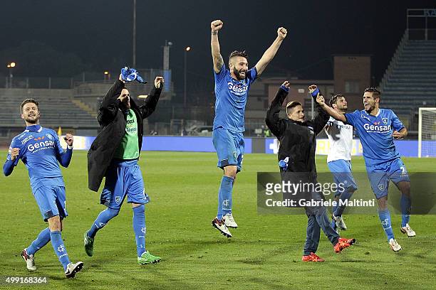 Lorenzo Tonelli of Empoli FC celebrates the victory after the Serie A match between Empoli FC and SS Lazio at Stadio Carlo Castellani on November 29,...