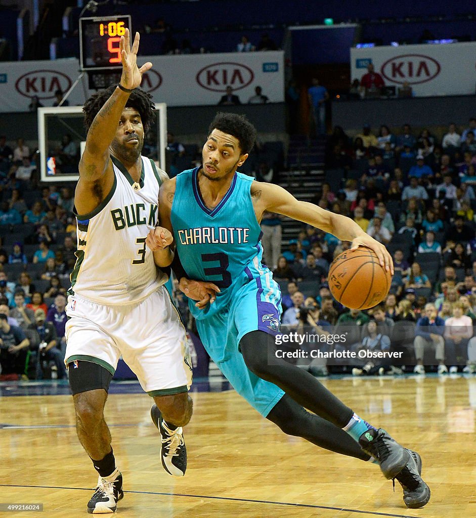 Hornets beat Bucks 87-82