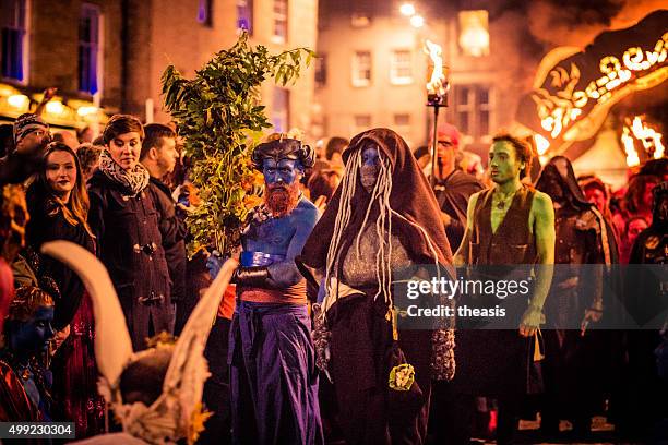 performers at the samhuinn fire festival, edinburgh - beltane stockfoto's en -beelden