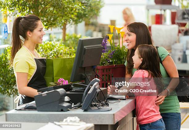 garden center - tuincentrum stockfoto's en -beelden
