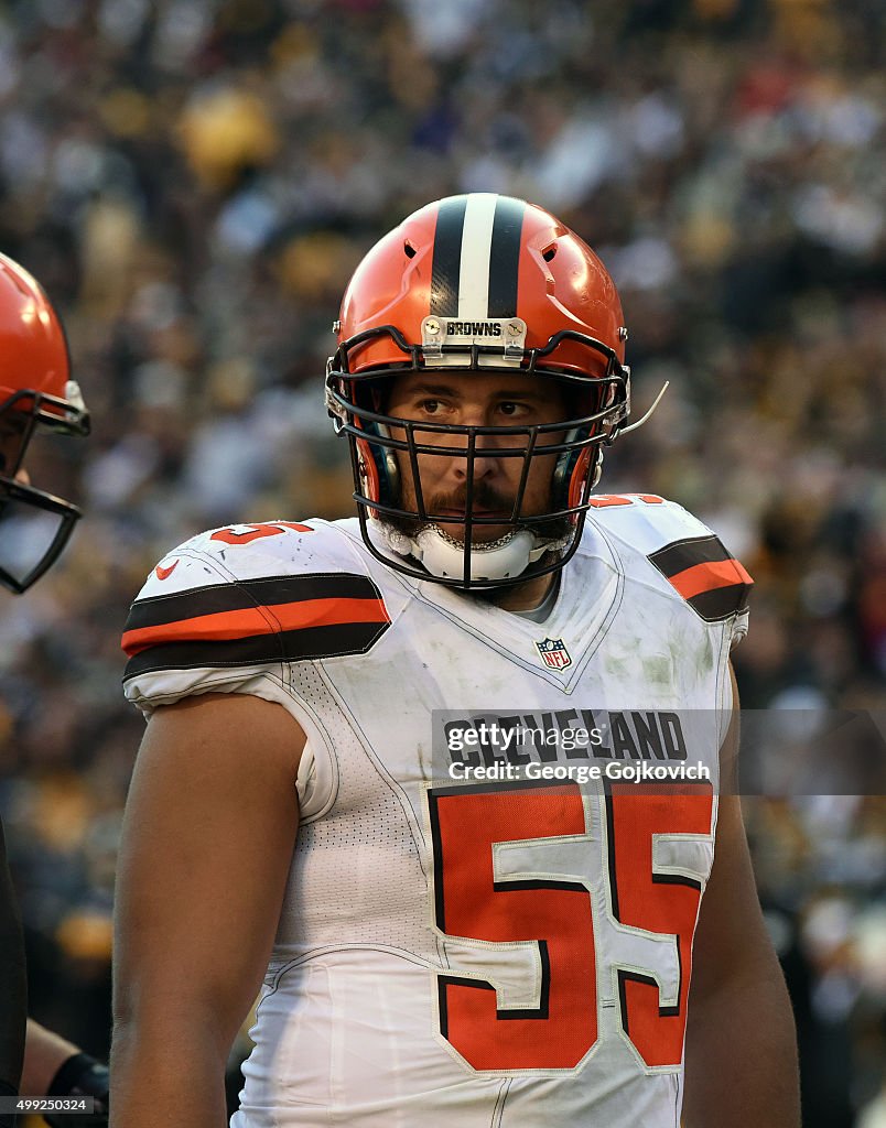 Cleveland Browns v Pittsburgh Steelers