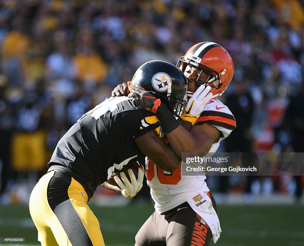 Cleveland Browns v Pittsburgh Steelers
